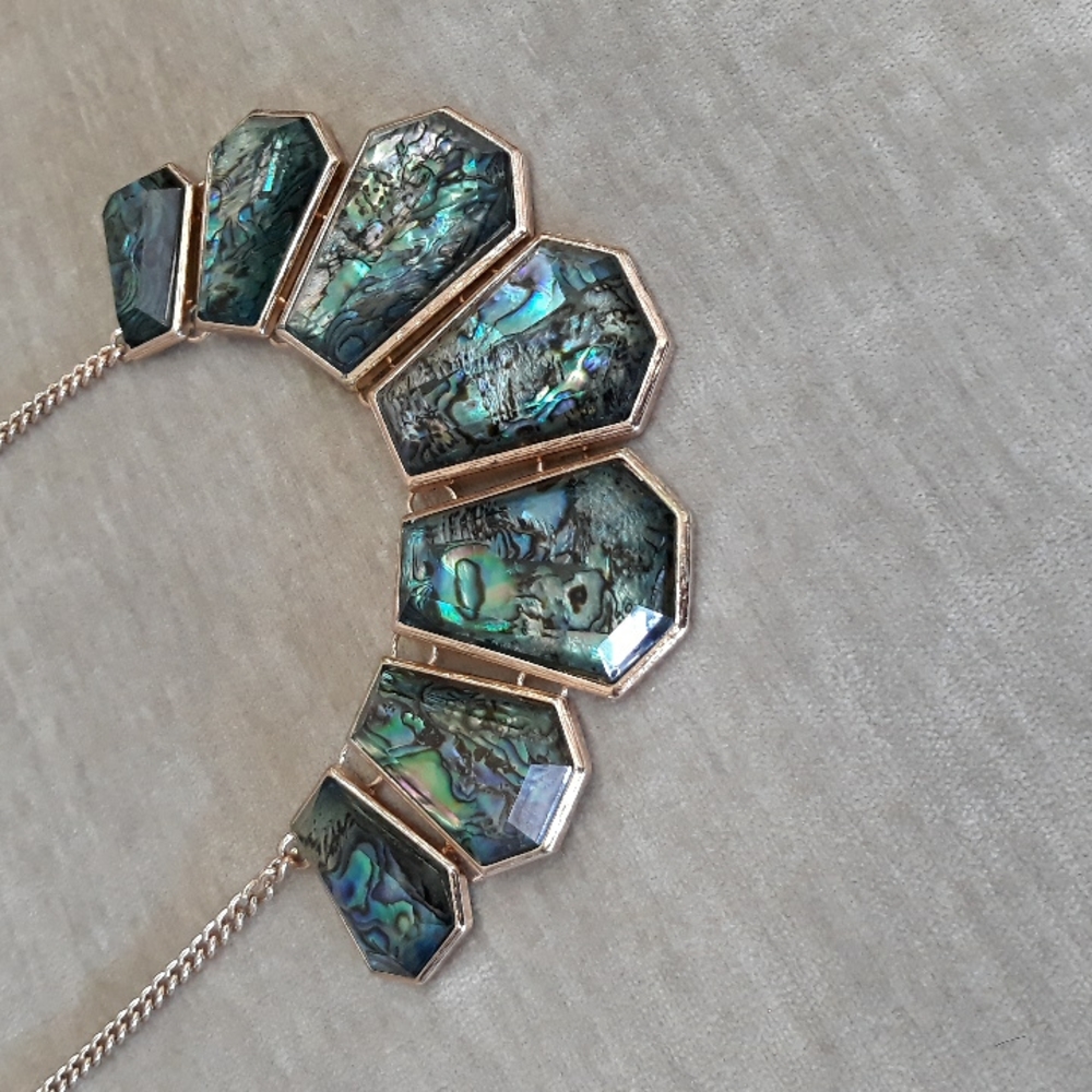 Shell Statement Necklace - Picture 5 of 12